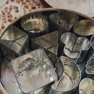 Vintage Japan Canape' Rusted Hors Doeuvre Cutters